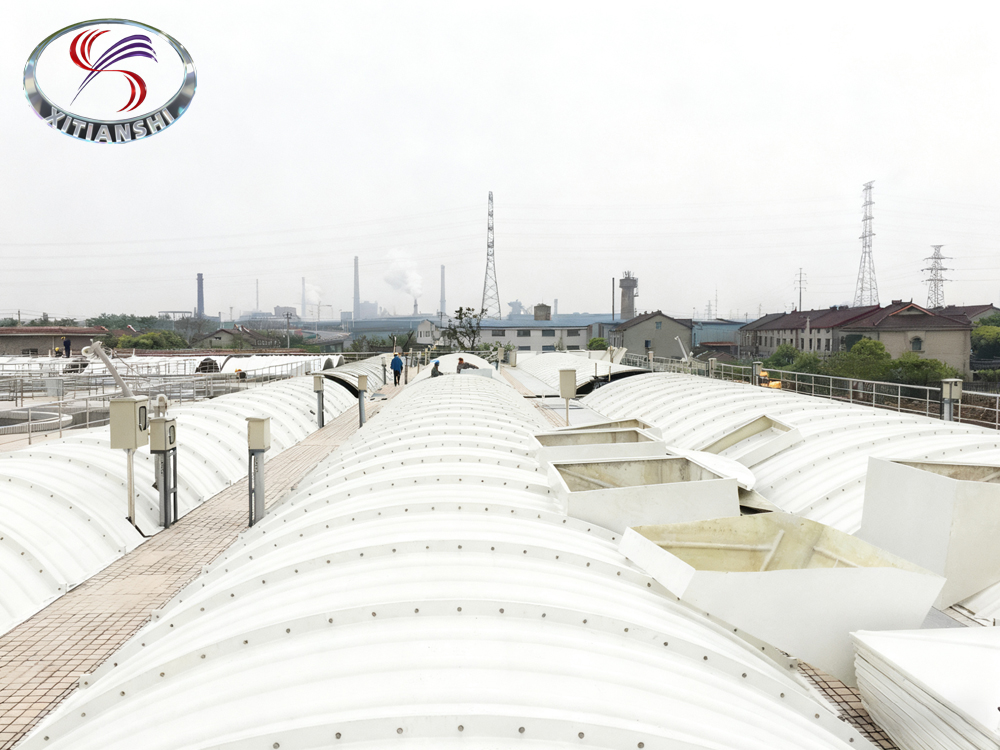 Is it necessary to cover and deodorize the sewage tank?